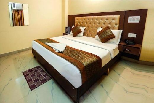 Runway Stay Nuova Delhi Esterno foto